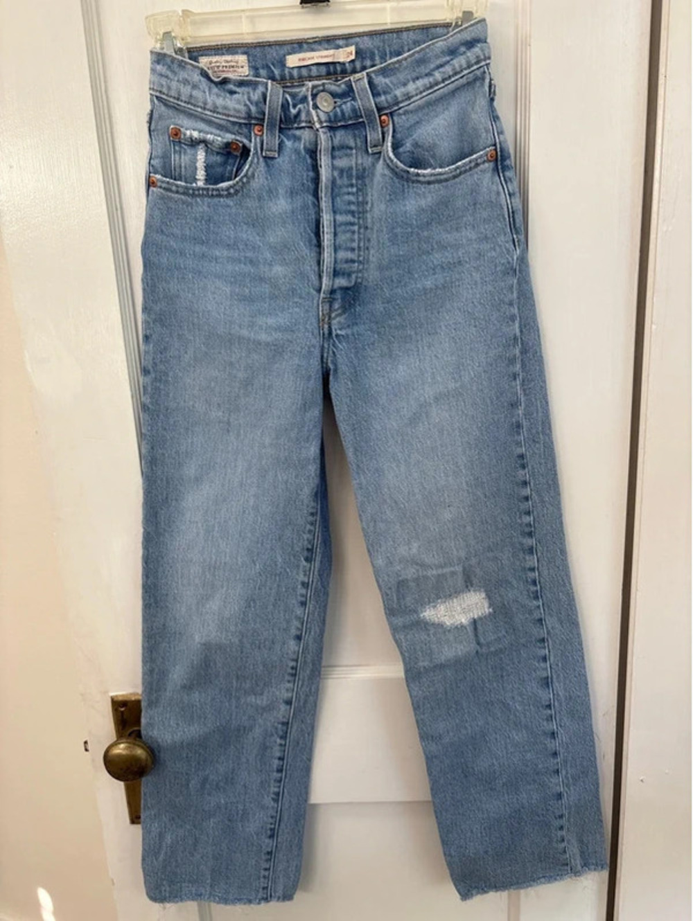 Levi’s jeans. 24Wx25L